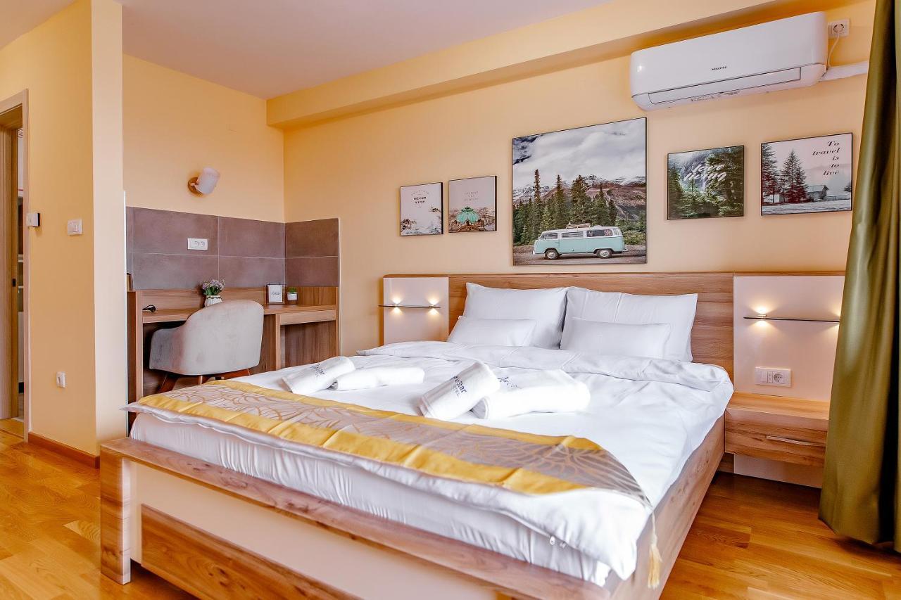 Готель Airstar Surcin Екстер'єр фото